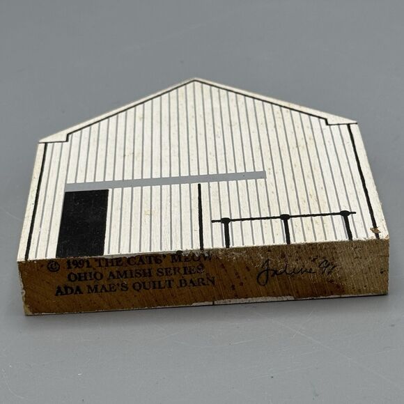 1991 Ada Mae's Quilt Barn Cat's Meow OH Amish Series Wooden Village Shelf Sitter - Picture 8 of 9